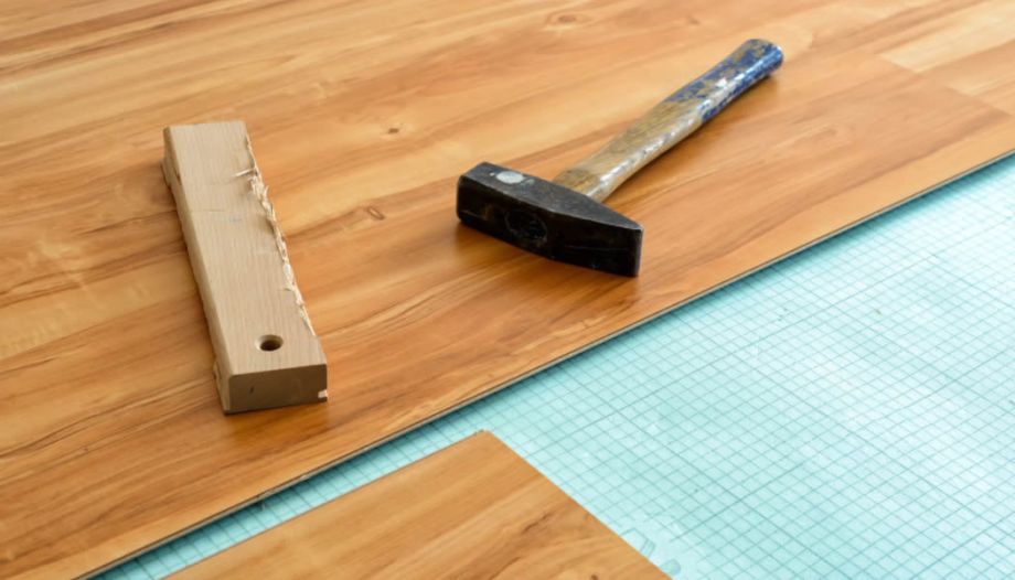 Reparar parquet hinchado por agua